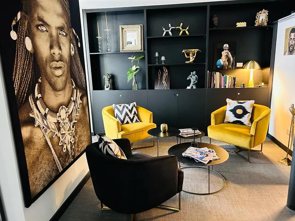 بيت ضيافة Elite Hotel - Gay Men Only (Adults Only) سيدجيس