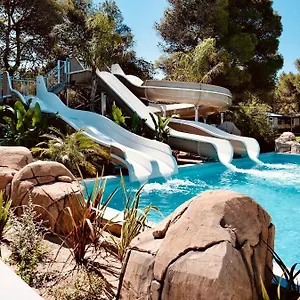 2* Parque de Campismo Holacamp Garrofer